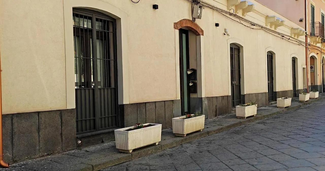 Appartamento Il Borghetto di Gigi Aeroporto di Catania Fontana Rossa 0*,  Italia
